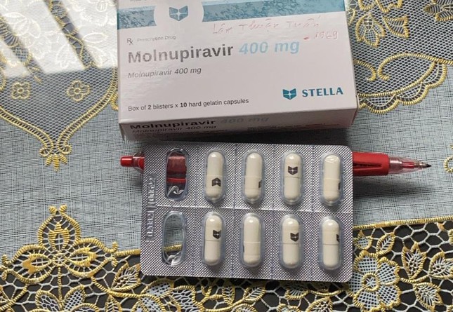 F0 đầu tiên tại TPHCM được sử dụng thuốc kháng virus Molnupiravir 400mg Stella