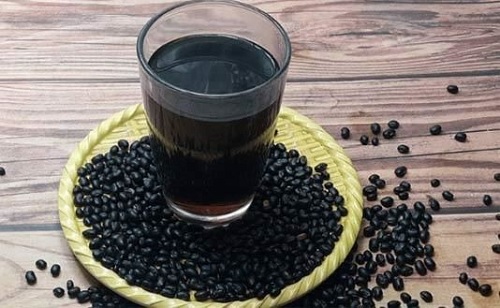 Nước đậu đen rang mang nhiều công dụng hữu ích cho sức khỏe