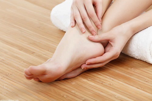 Massage gót chân giúp hỗ trợ điều trị gai gót chân hiệu quả