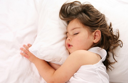 2 dạng ngủ ngáy phổ biến là: ngủ ngáy bệnh lý và ngủ ngáy sinh lý