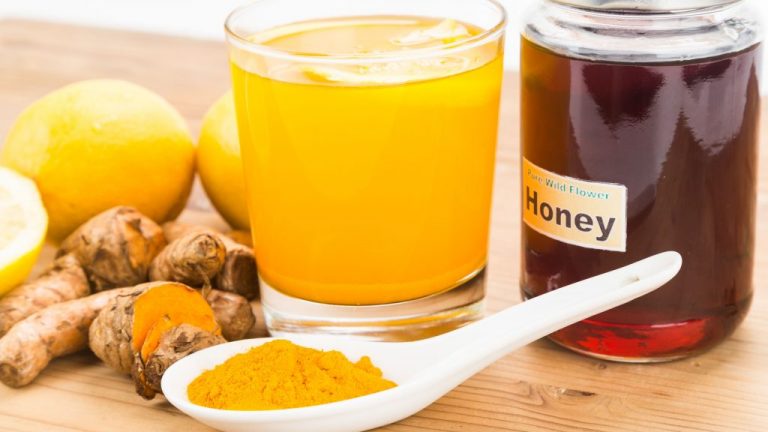 Nghệ và mật ong là hỗn hợp dễ uống mang hiệu quả cao