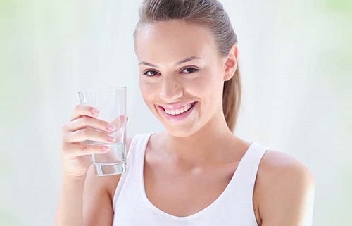 Uống nhiều nước giúp loại bỏ căng thẳng, mệt mỏi