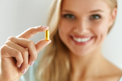 Vitamin E giúp dưỡng ẩm phục hồi da