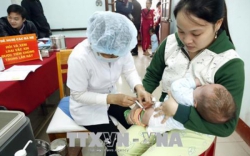 Bộ Y tế yêu cầu cung ứng kịp thời vắc xin '5 trong 1' và '6 trong 1'