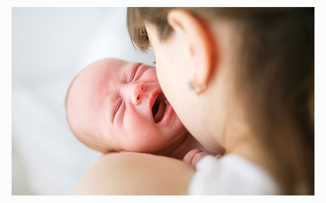 Trẻ sơ sinh bị đầy hơi chướng bụng: Nguyên nhân, cách chữa trị