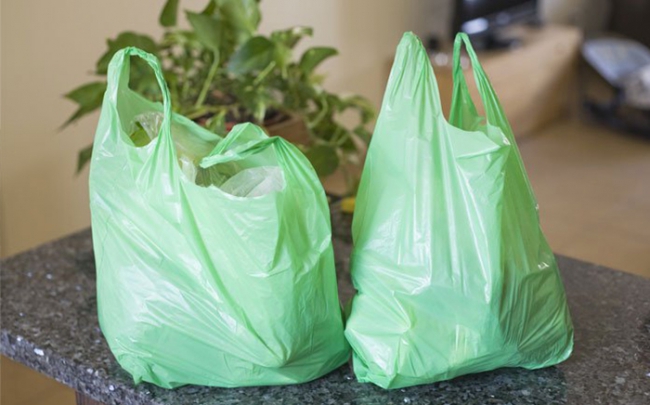 Túi nhựa, cốc nhựa chất lượng kém chứa 2 chất độc hại gây nhiều bệnh cho con người